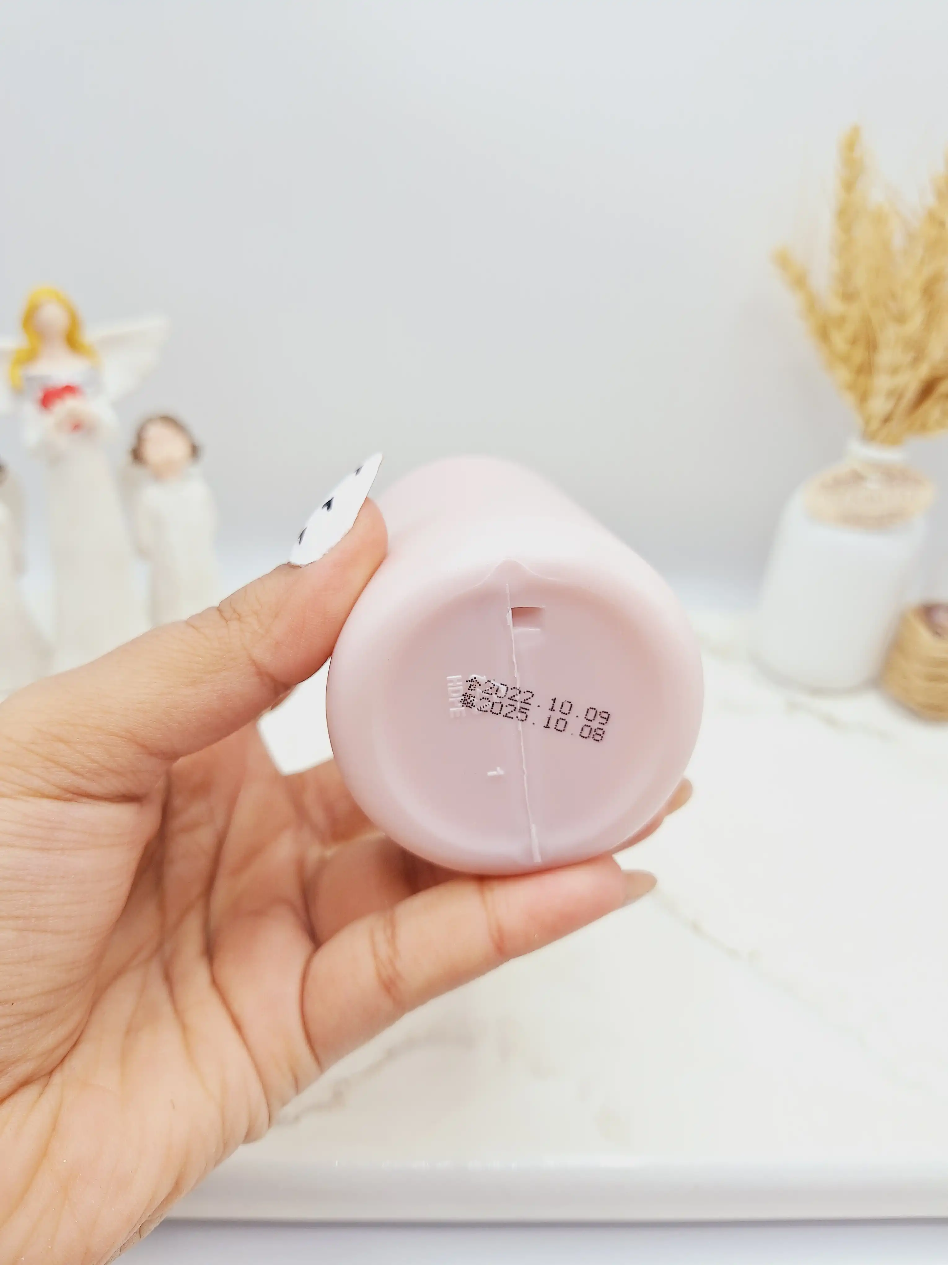 لوسیون بدن روشن کننده با رایحه کاکائو برند بیوآکوا حجم 250 میل کد 9667