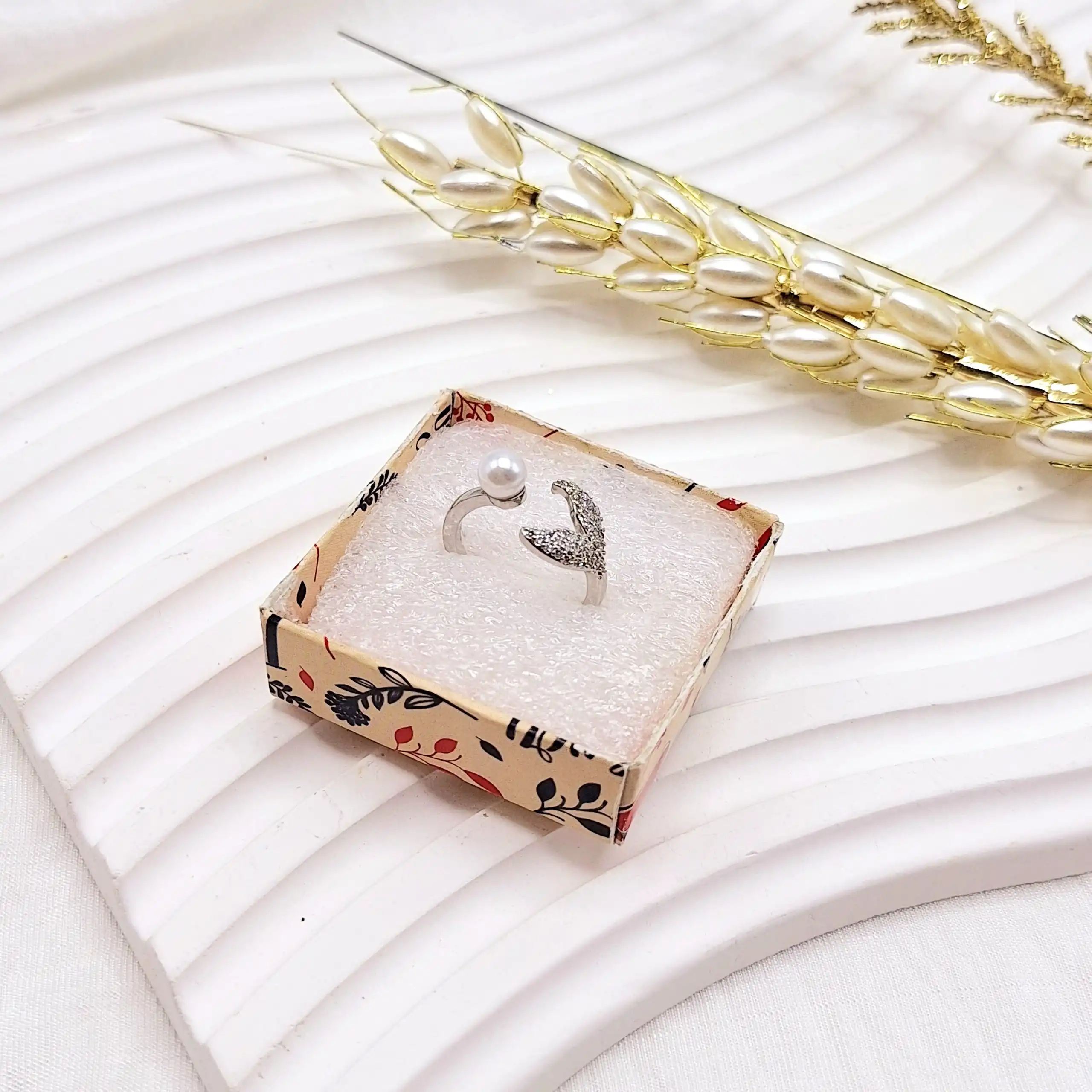 انگشتر پینترستی طرح وال مرواریدی