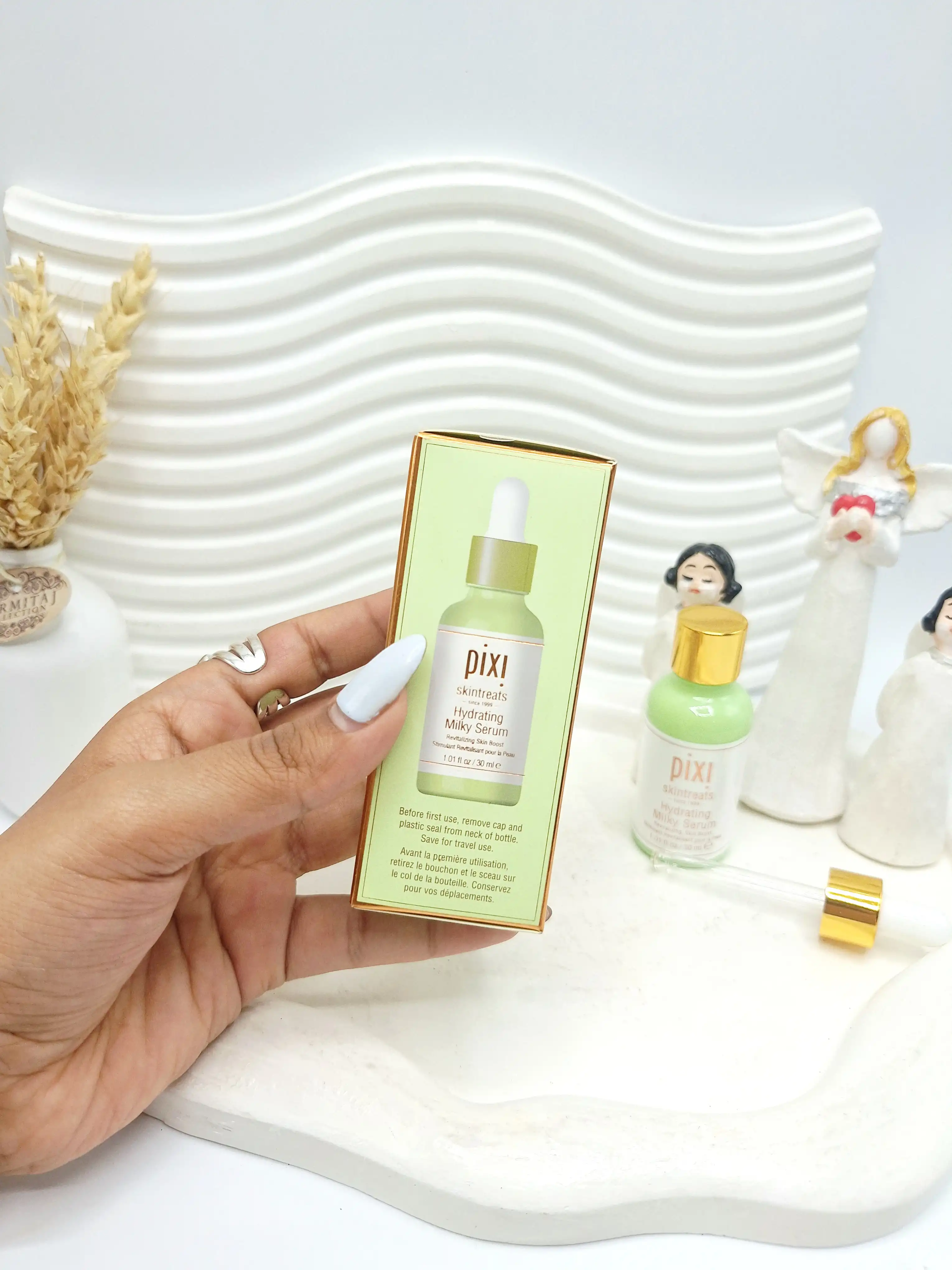 سرم آبرسان و تسکین‌دهنده التهاب  Pixi حاوی روغن گل رز و آلوئه ورا 30 میل کد ۲۳۰۲