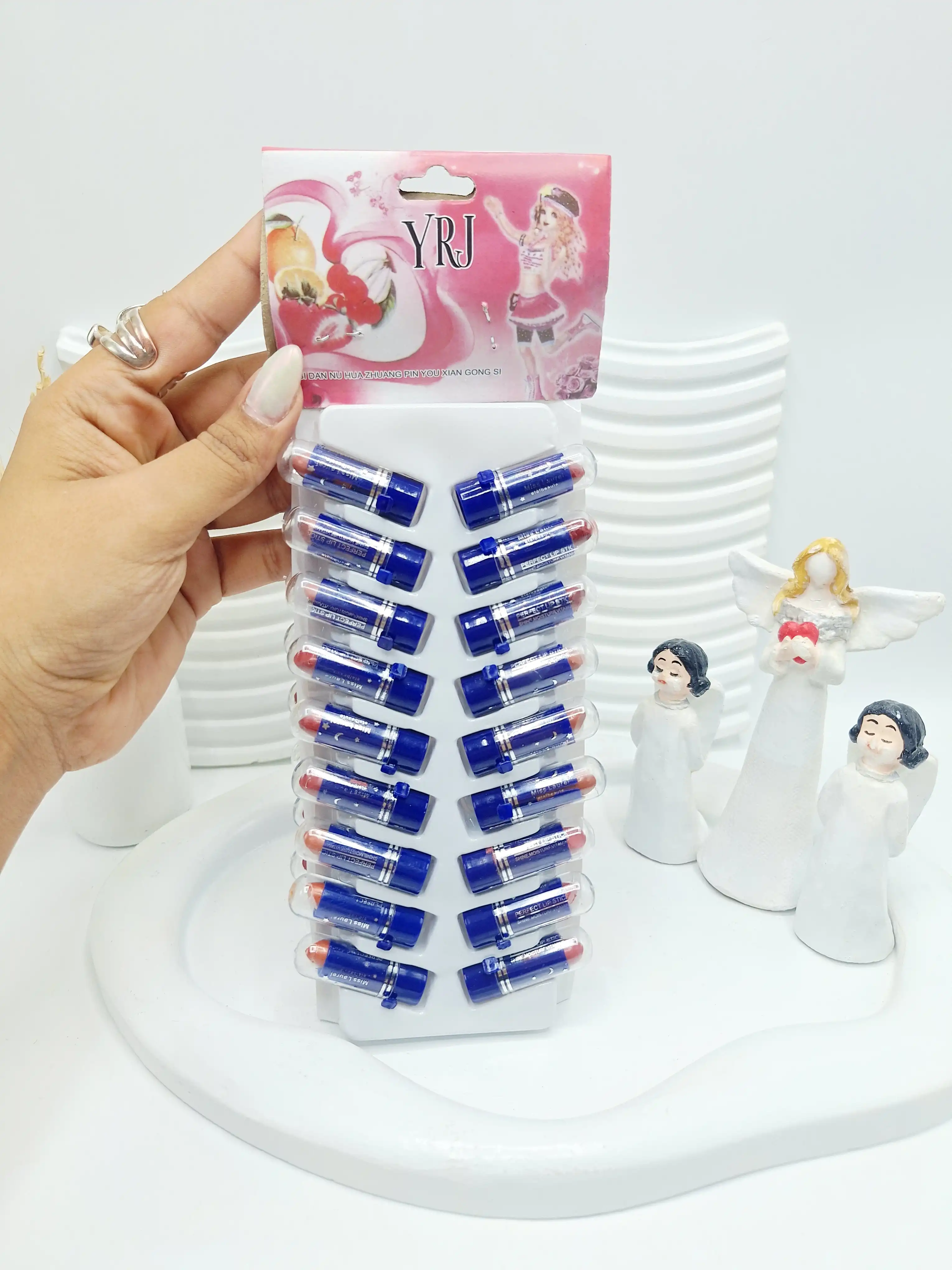 رژ لب فشنگی جذاب و خوش رنگ