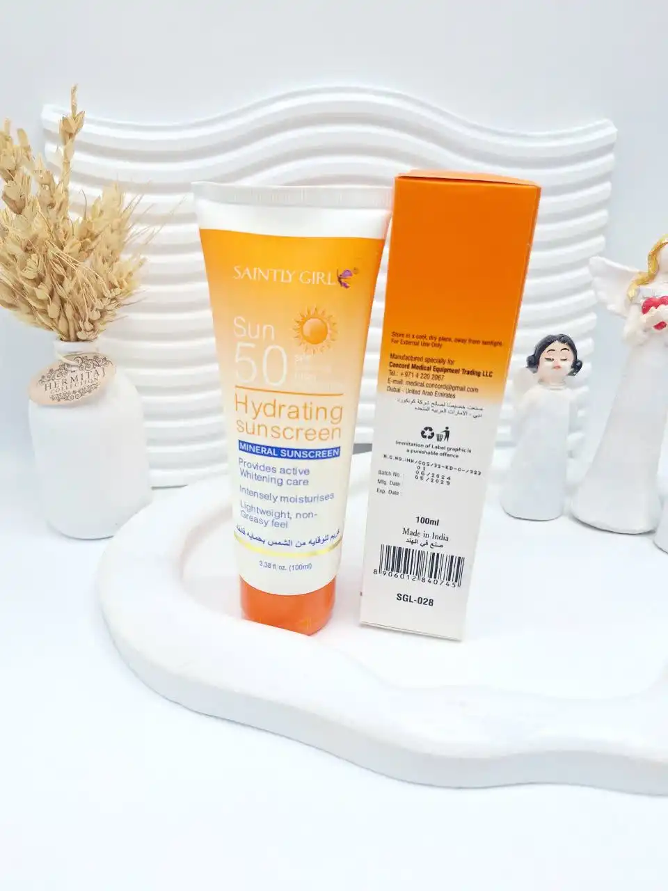 کرم آبرسان و ضد آفتاب SPF 50 برند SAINTLY GIRL کد 0745