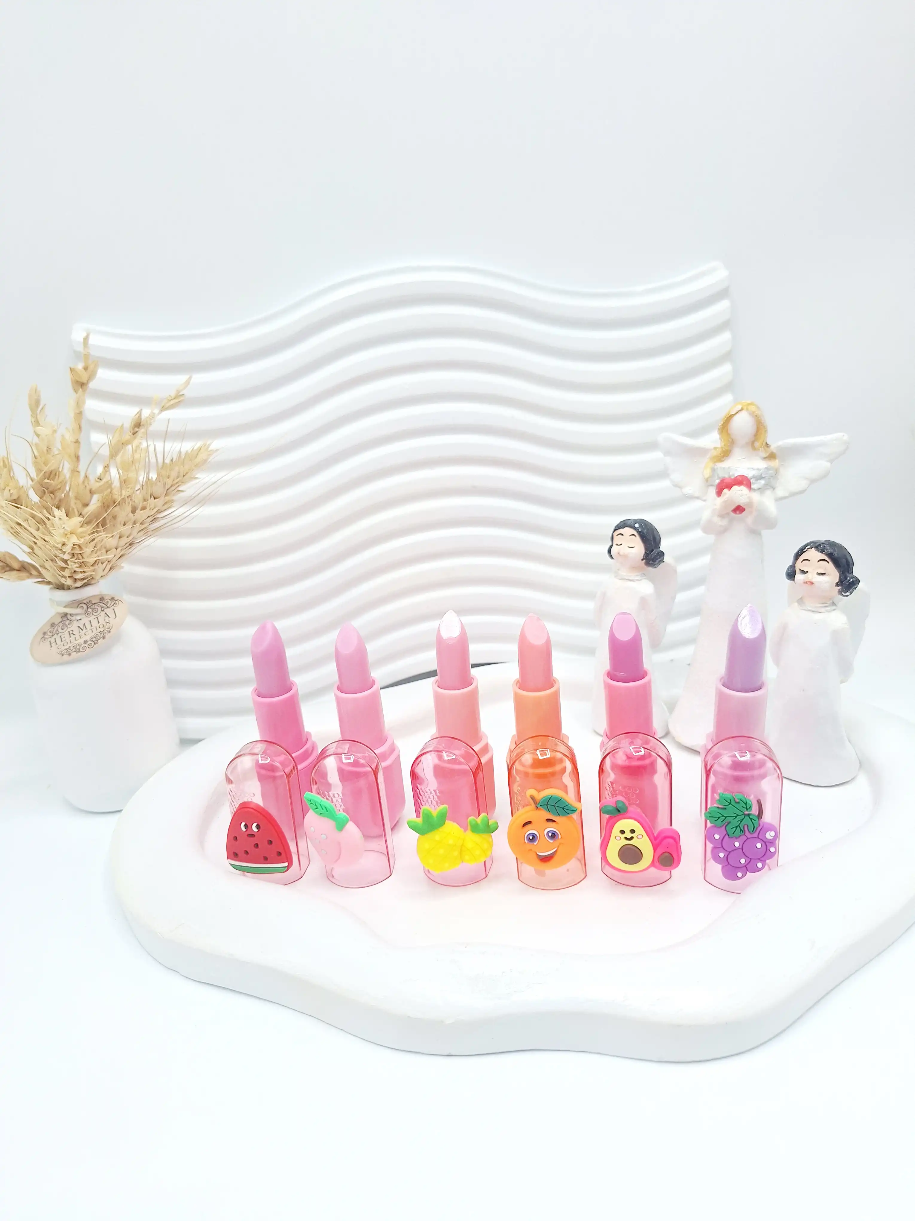 بالم لب میوه‌ای رومانتیک رین ROMANTIC RAIN مدل Magic طرح میوه برجسته کد R2021