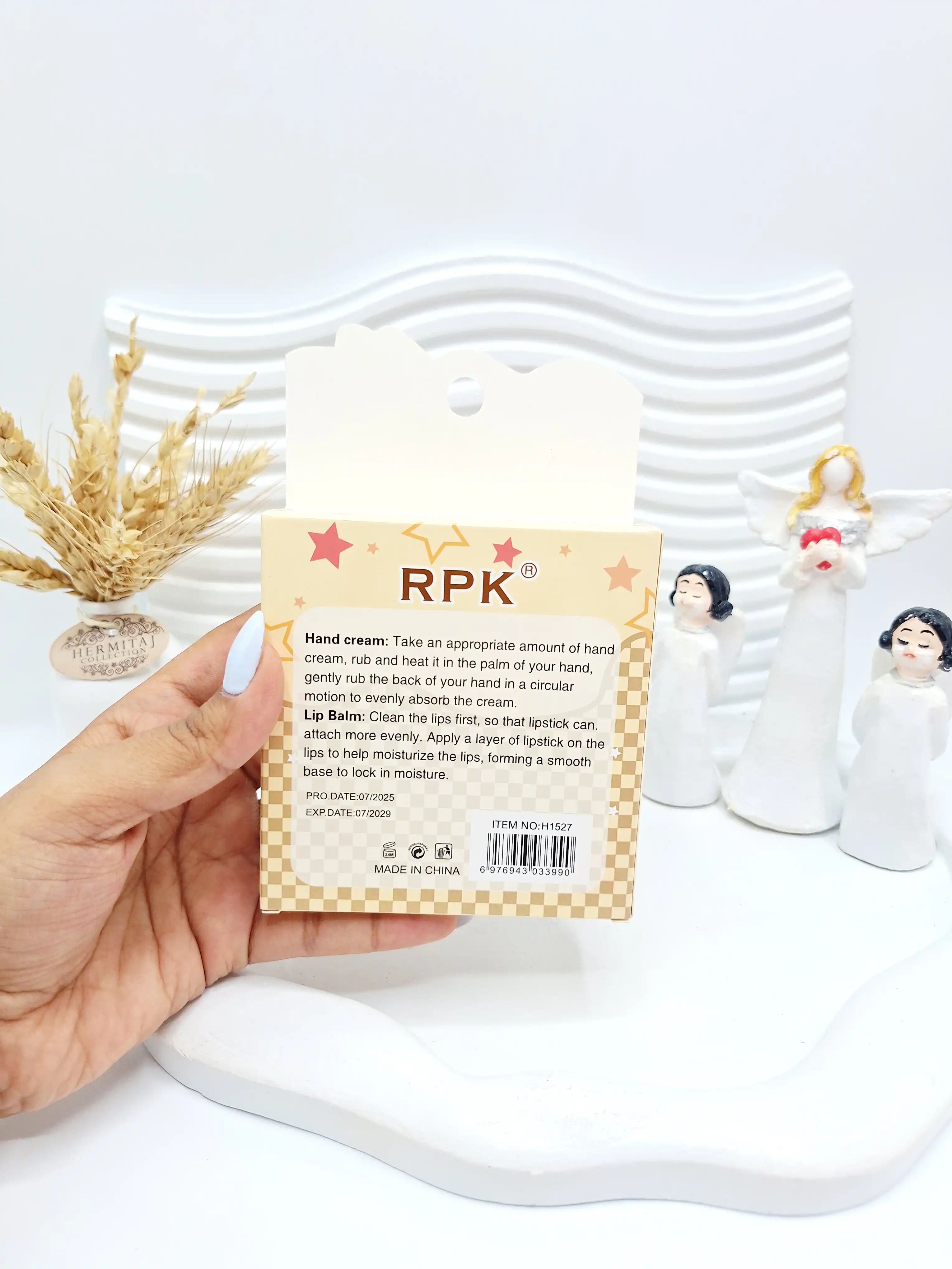 ست ۲ تایی کرم دست و بالم لب کرومی کارتن کرمی برند RPK کد ۳۹۹۰